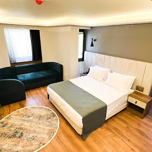 Otel Nira Boutique